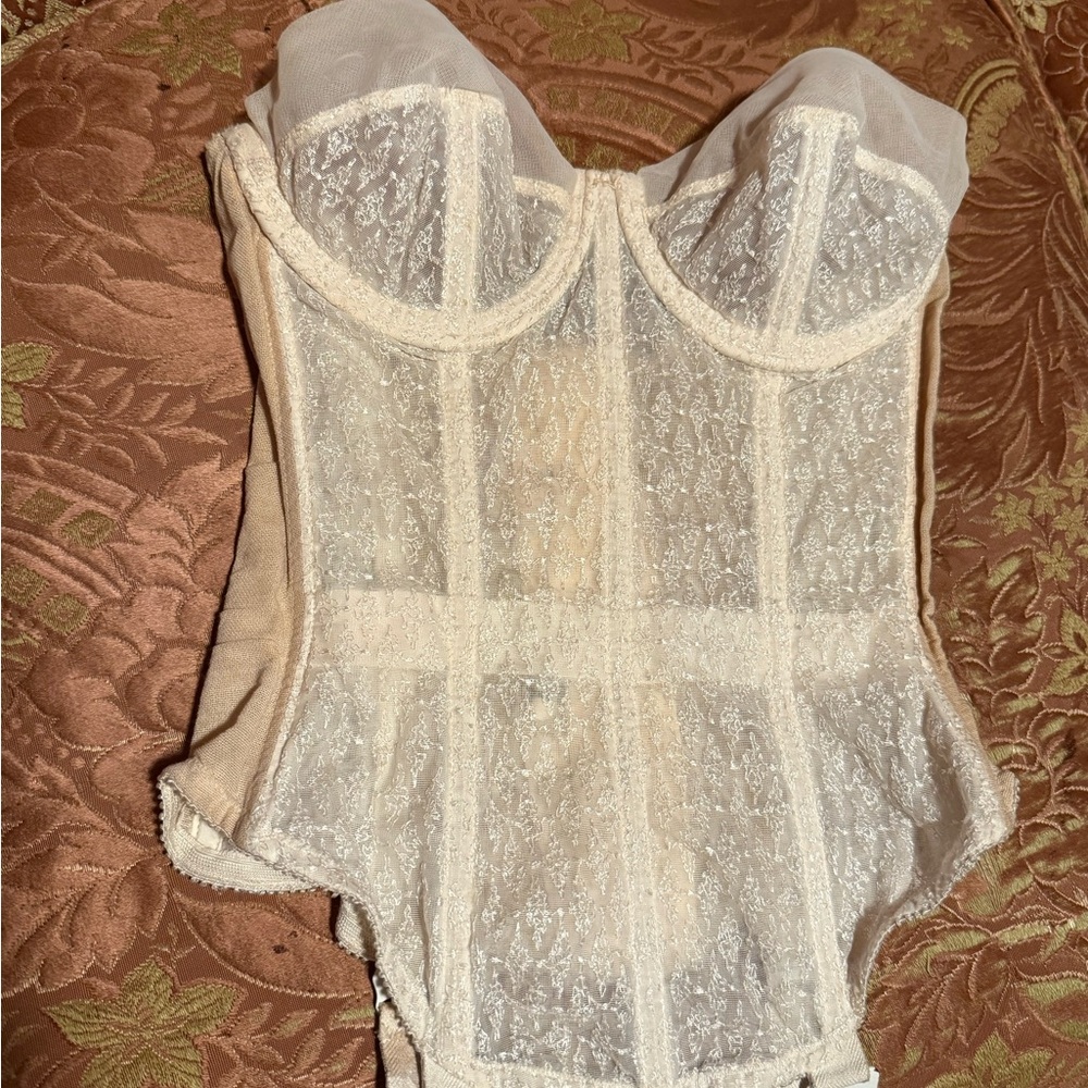 Elegant Cream Lace Corset